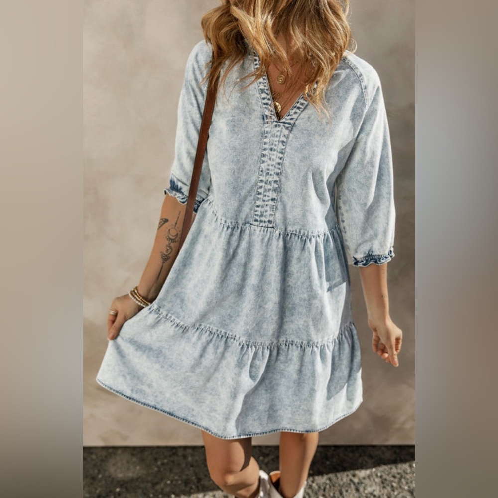 NWT! The Perfect Lightweight Retro Inspired Denim Dress! 💕 - Picture 3 of 6